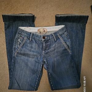 Joe's Jeans brand. Wide leg jeans . White stitching details. Slight stretch.